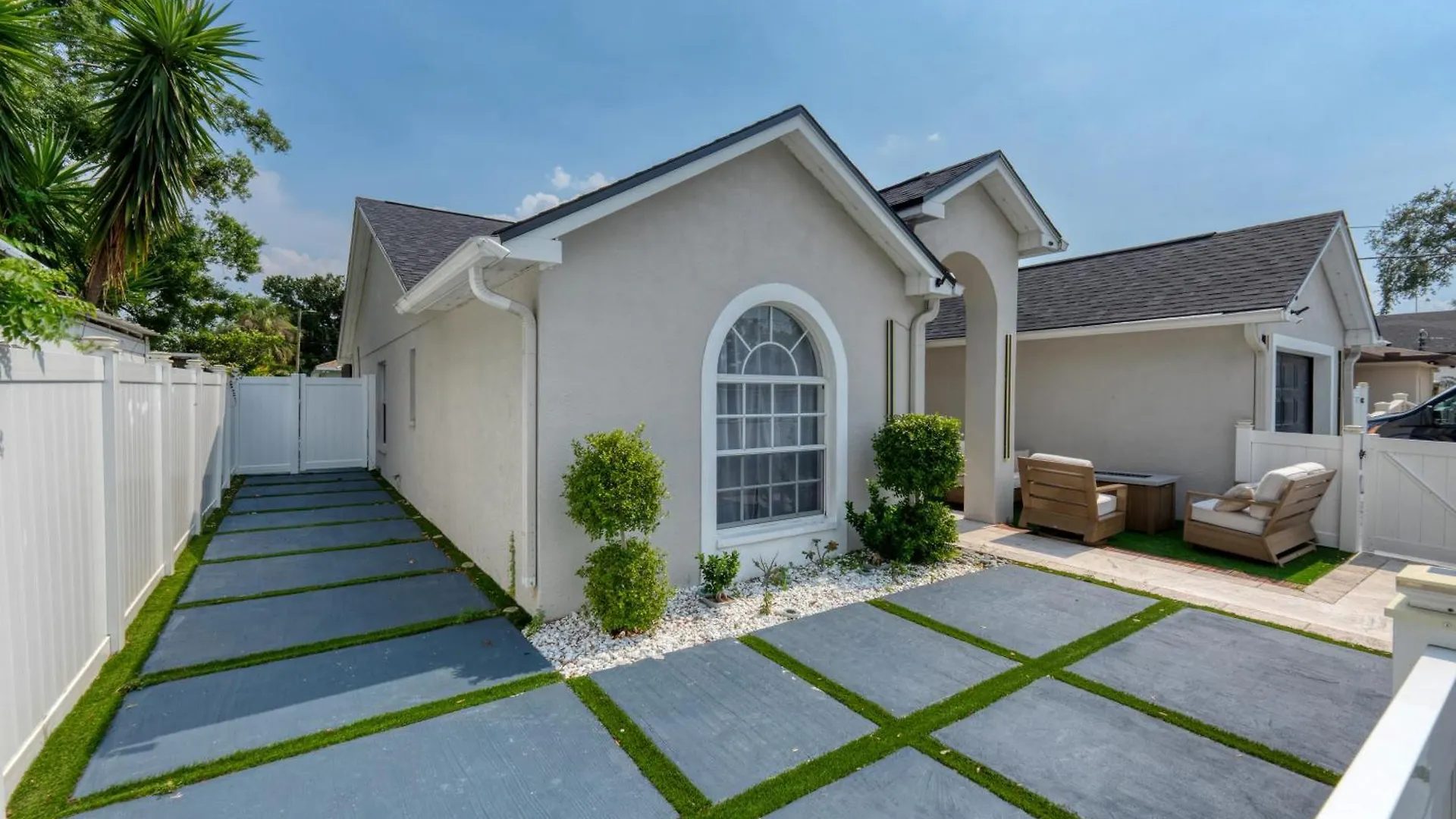 Luxury Apartment 1 Mile Away From Raymond James Stadium Tampa USA